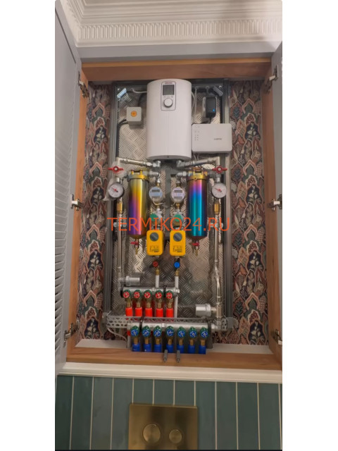 Коллекторный узел в квартиру. Сантехниша "Комфорт+ 1/2"-11