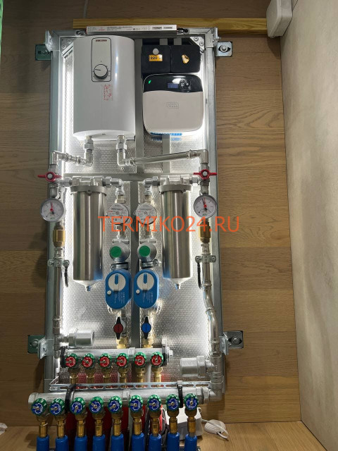 Коллекторный узел в квартиру. Сантехниша "Комфорт+ 1/2"-9